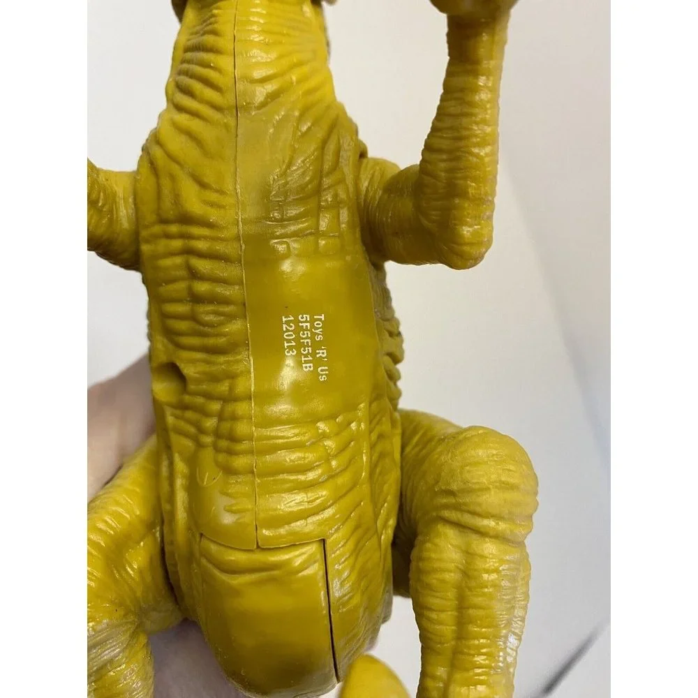 Animal Planet Velociraptor Dinosaur Light & Sound Toys R‎ US 10” Works Raptor